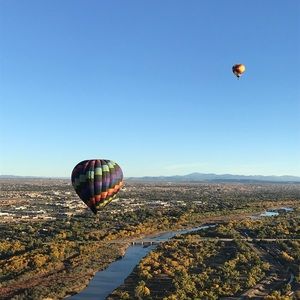 Meet your Posher, Elise